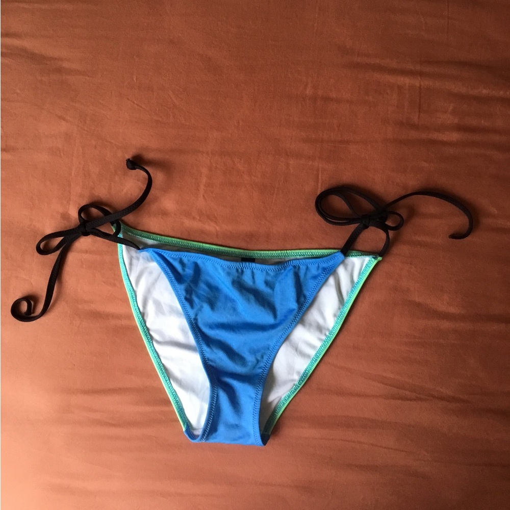 Bundle of PINK Bikini Bottoms - Picture 8 of 8